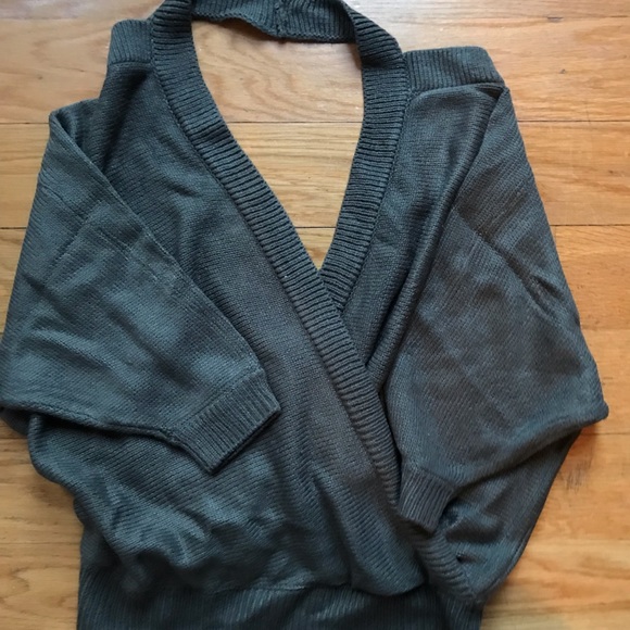 Open sweater - Picture 2 of 3